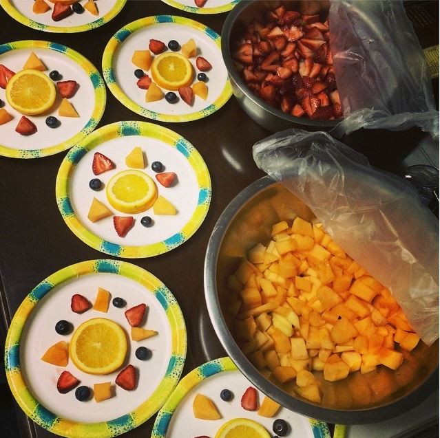  fruit on a plate shaped like a sun