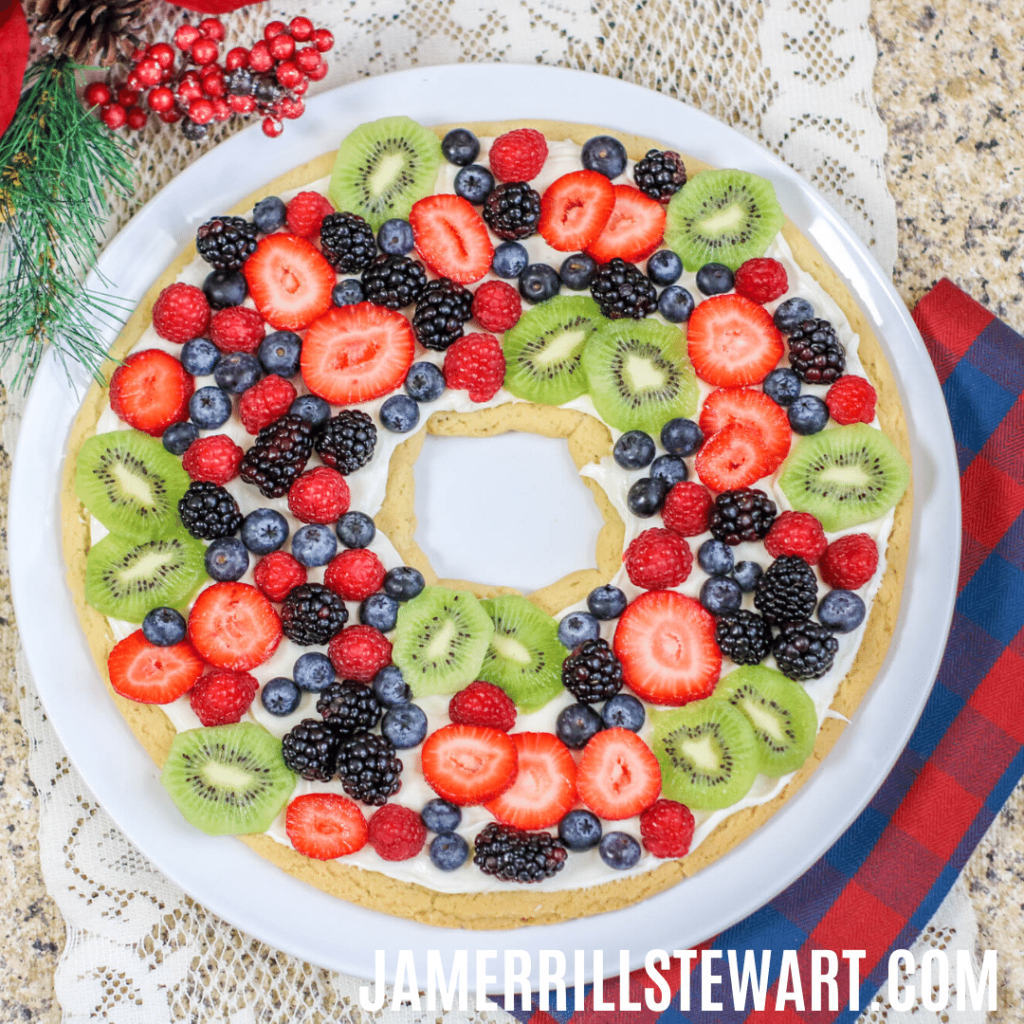 christmas fruit pizza on a plate