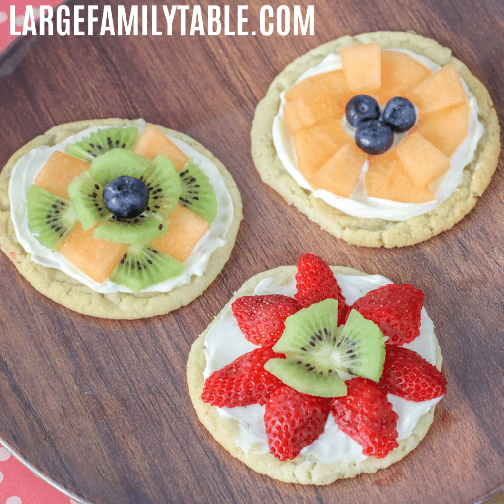 Mini Personalized Fruit Pizzas!