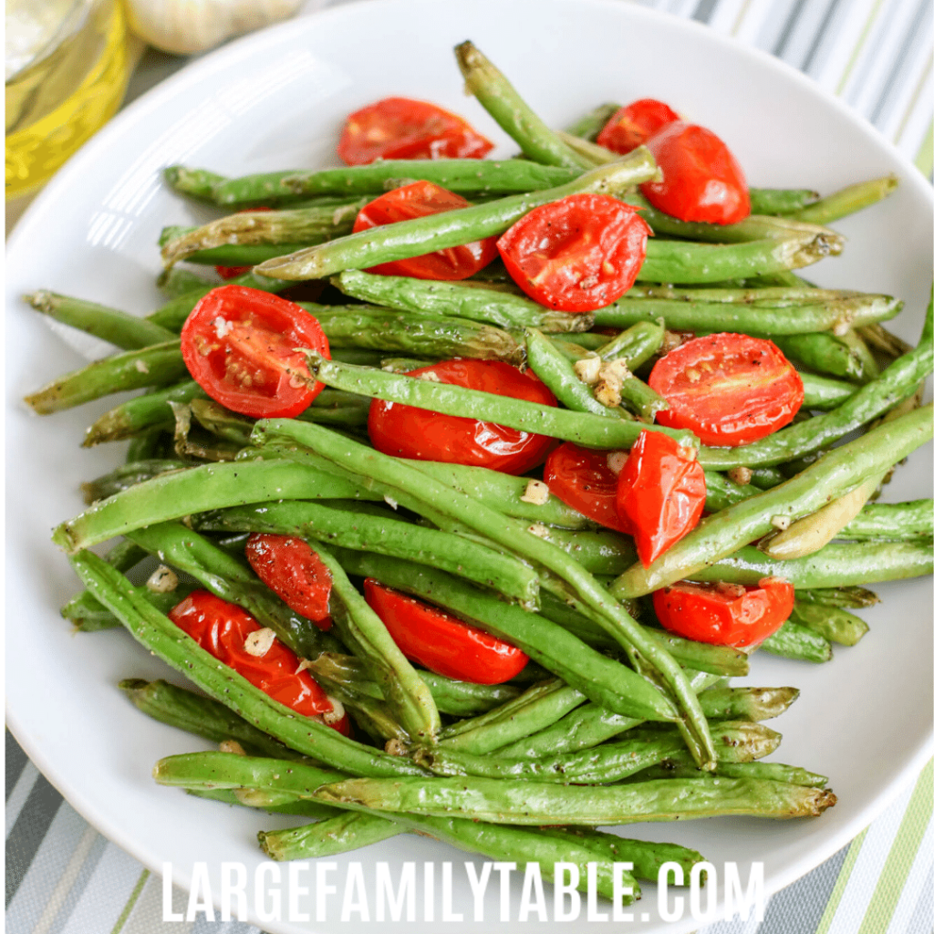 Garlicky Green Beans and Tomatoes