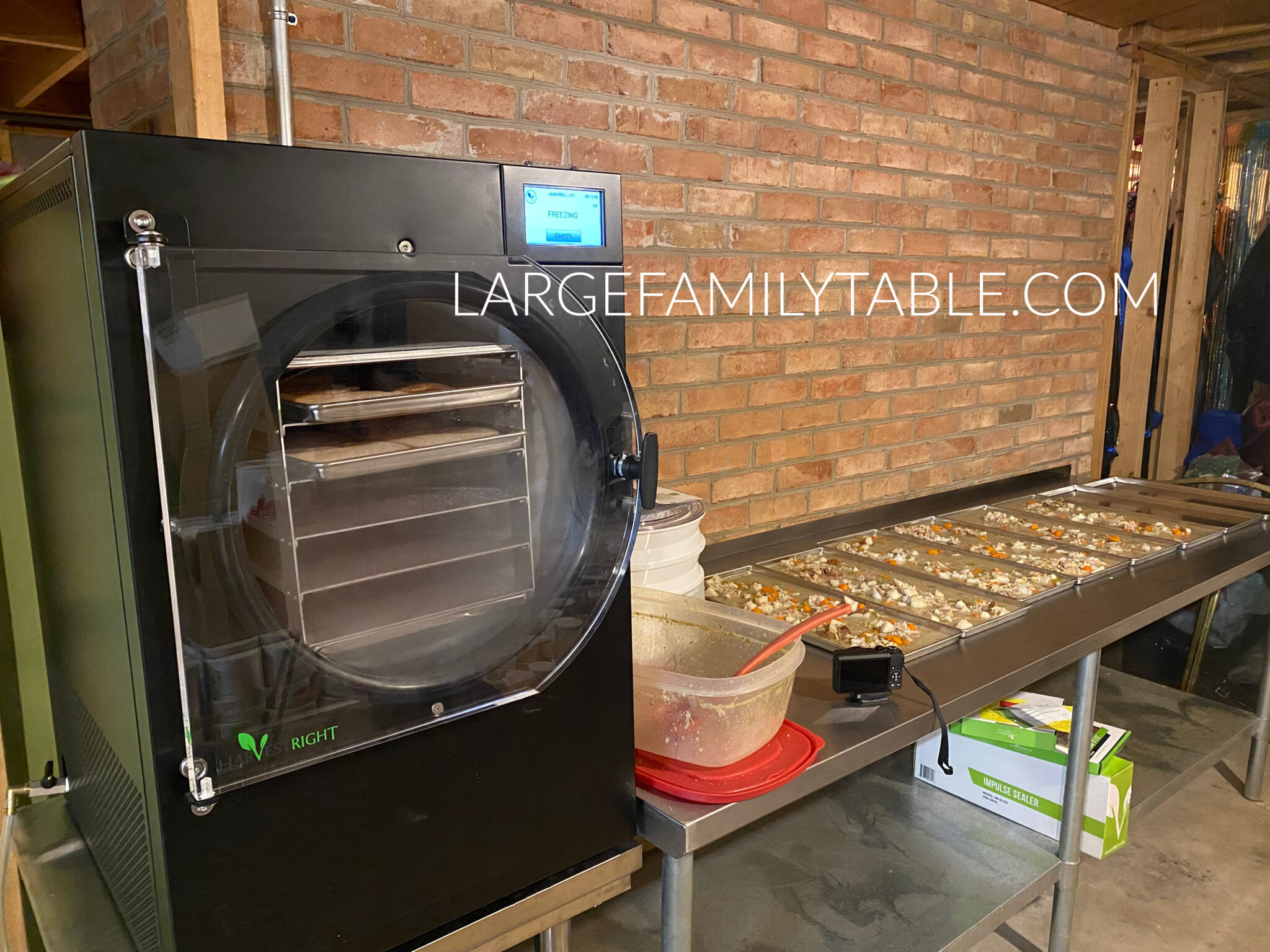 Large freeze dryer large family table